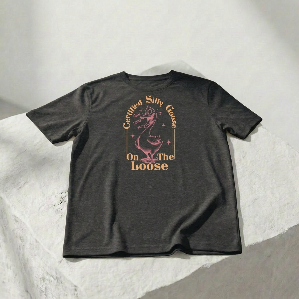 Zertifizierte „Verrückte Gans auf freiem Fuß“ — Unisex-Grafik-T-Shirt