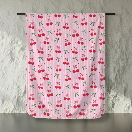 Samtdecke mit Kirschen, Schleifen und Streifen