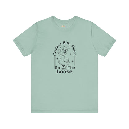 Zertifizierte „Verrückte Gans auf freiem Fuß“ — Unisex-Grafik-T-Shirt