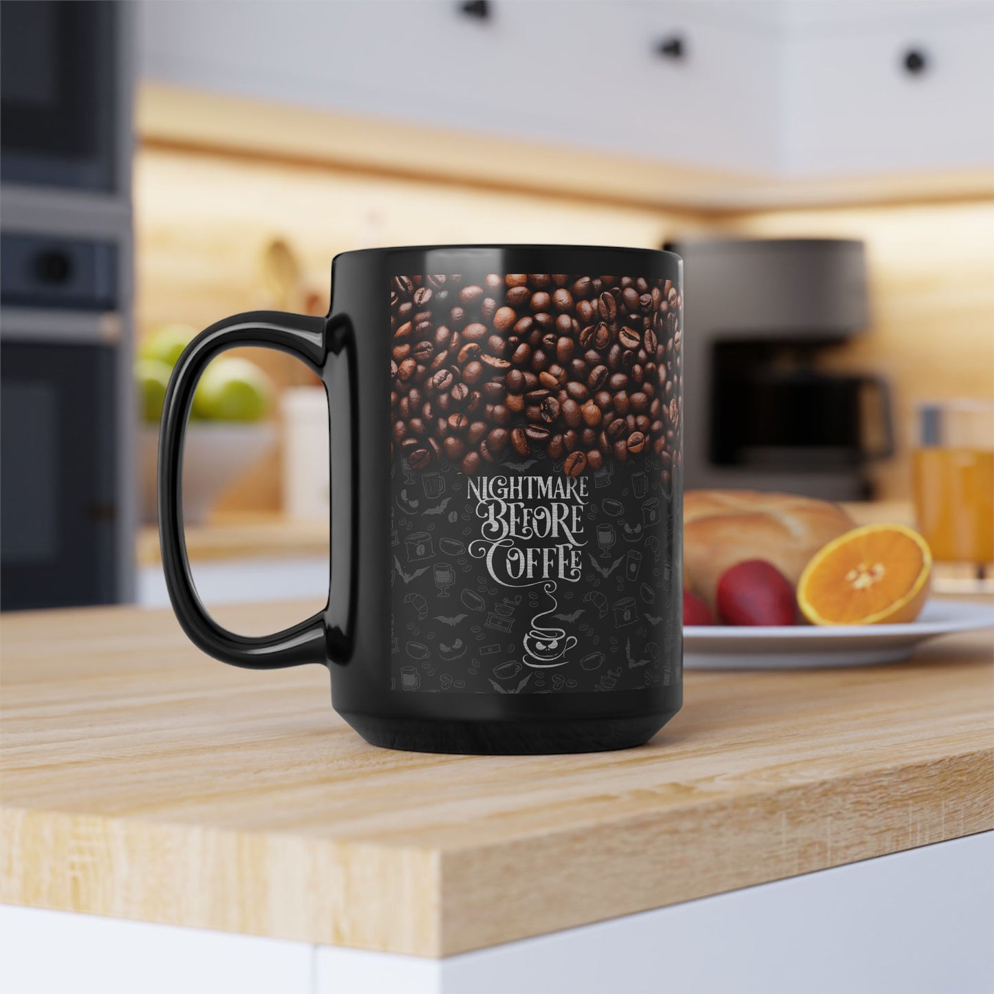 Nightmare Before Coffee - Beidseitig bedruckte schwarze Tasse (325ml/440ml)