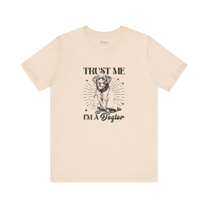 Vertrau mir, ich bin ein Hundtor – Unisex Grafik T-Shirt