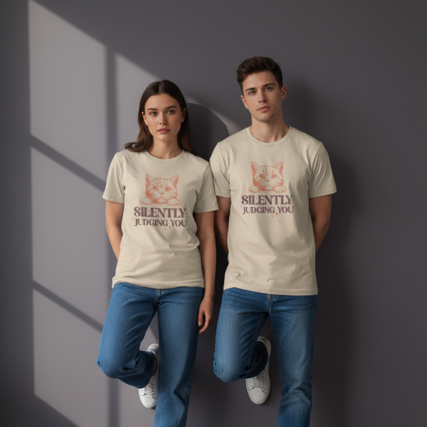 Ich Verurteile Dich Lautlos – Unisex T-Shirt mit Grafik
