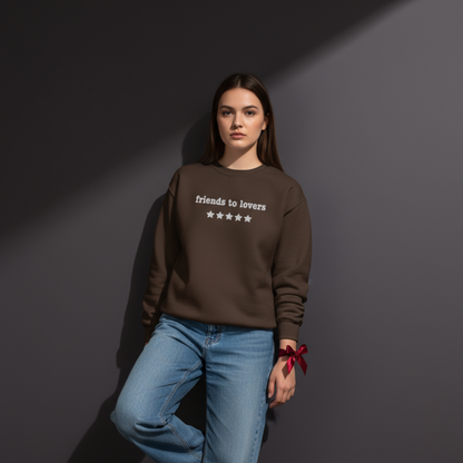 Besticktes Rundhals-Sweatshirt „Friends to Lovers“ – 5 Sterne