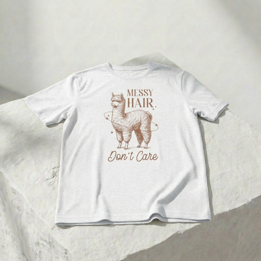 Messy Hair, Don’t Care – Unisex Grafik-T-Shirt