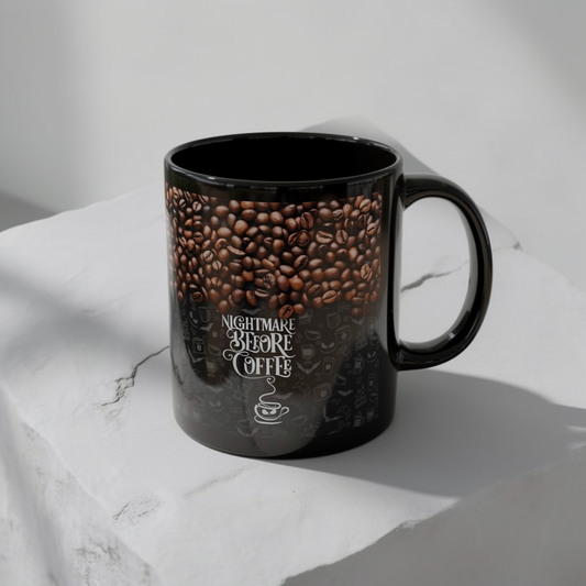 Nightmare Before Coffee - Beidseitig bedruckte schwarze Tasse (325ml/440ml)