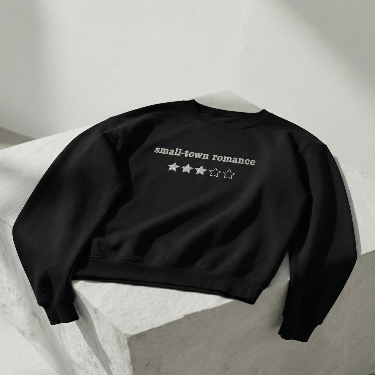 Kleinstadtromanze Besticktes Rundhals-Sweatshirt – 3 Sterne